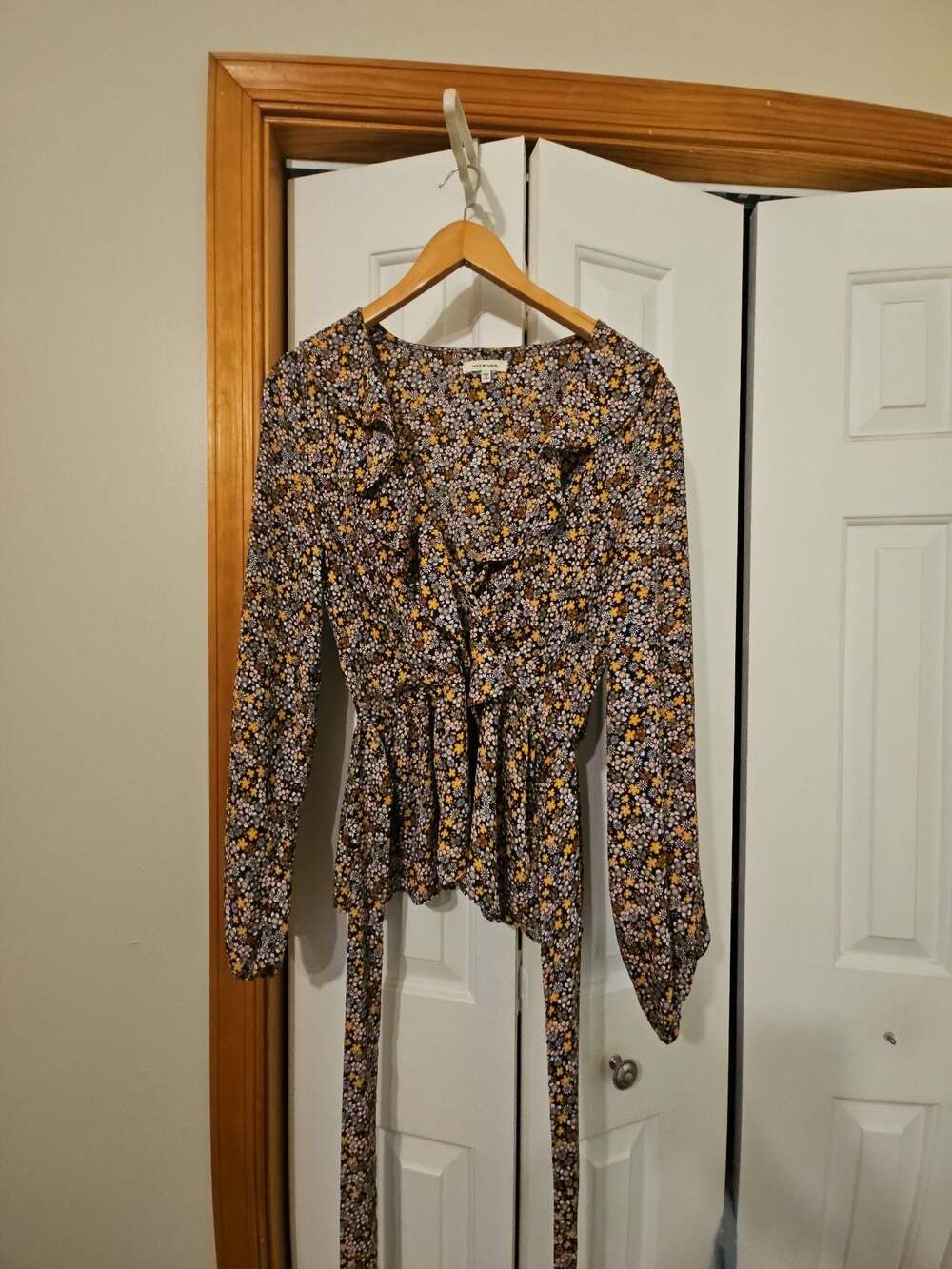 Max Studio Long Sleeve Floral Print V-Neck Ruffle Peplum Top with Tie Front